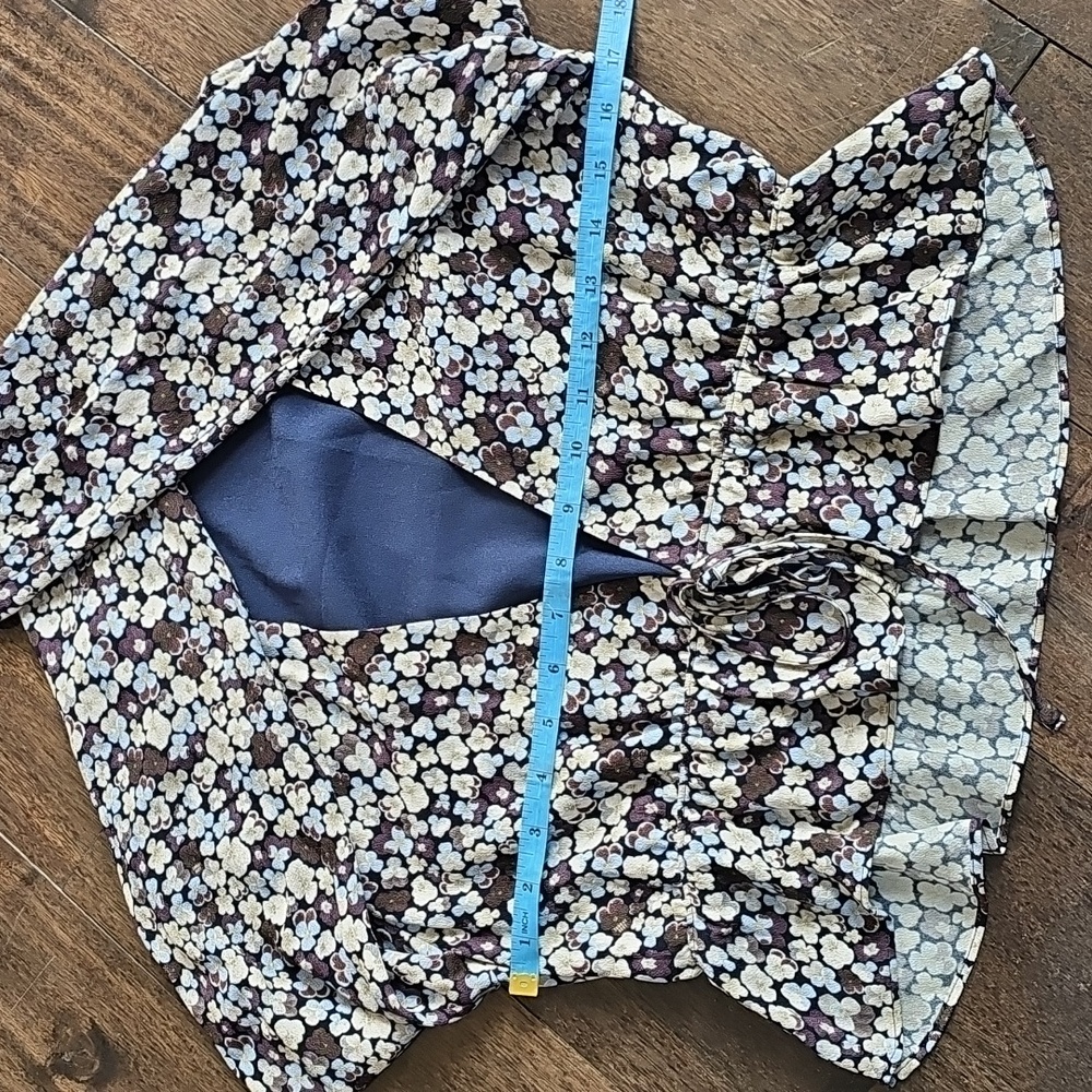 Aritizia Sunday Best Tie-Front Floral Long Sleeve Blouse Small - Picture 4 of 9